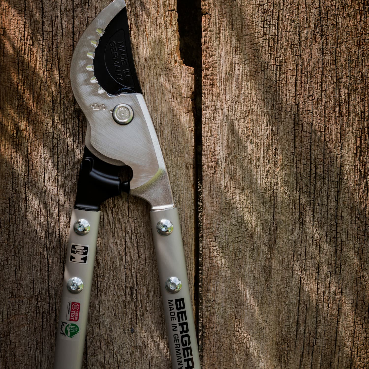 Astschere 4280 | Megacutter 82 cm | Mit Ölreservoir & Anschlagdämpfer - Julius Berger GmbH & Co. KG