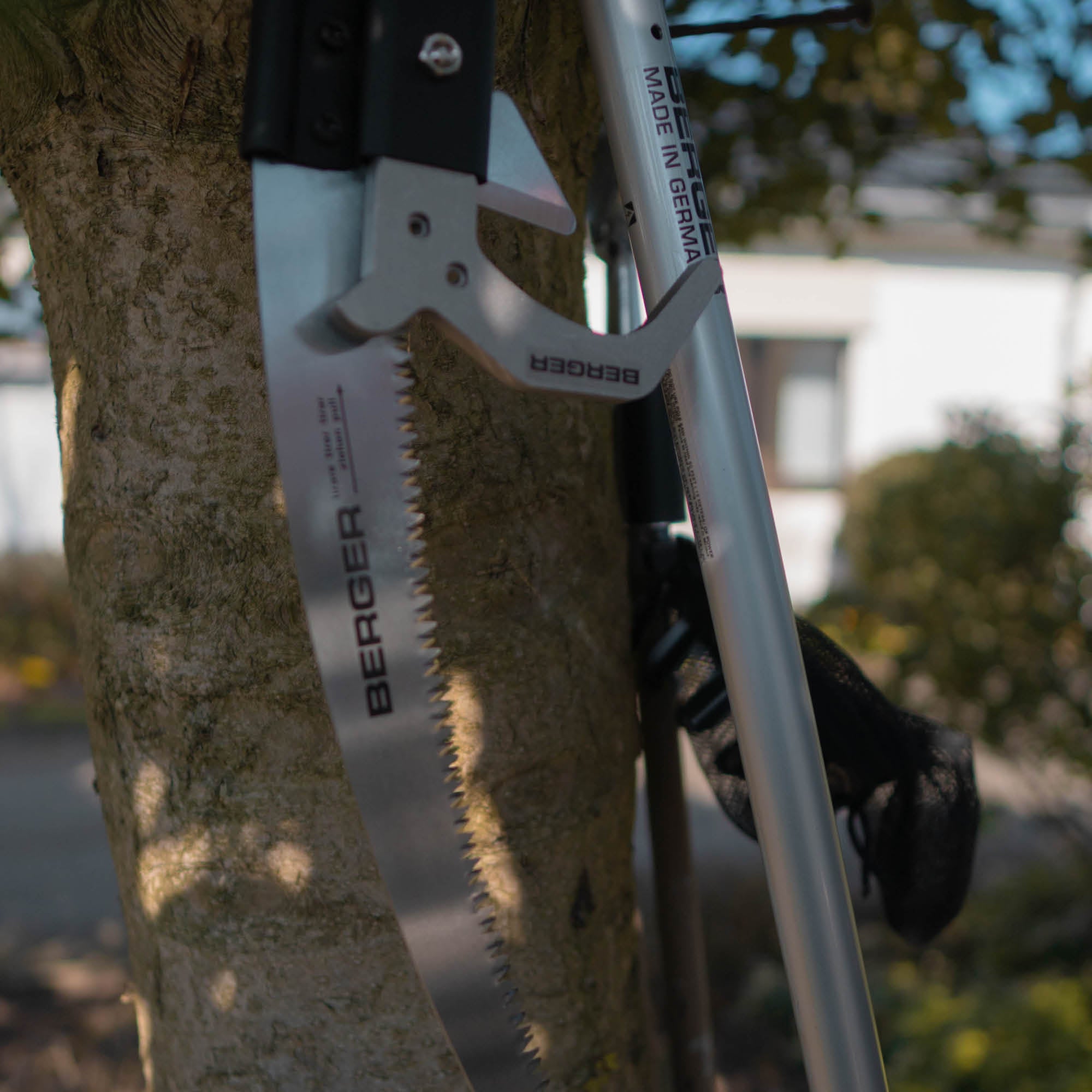 Berger Set 75208 | Consisting of telescopic pole 75200, attachment saw 63812, and saw sheath 5129